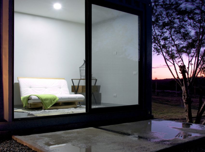 A Stylish Contemporary House Made of Four Shipping Containers in the Primavera Forest by S+ Diseño (19)