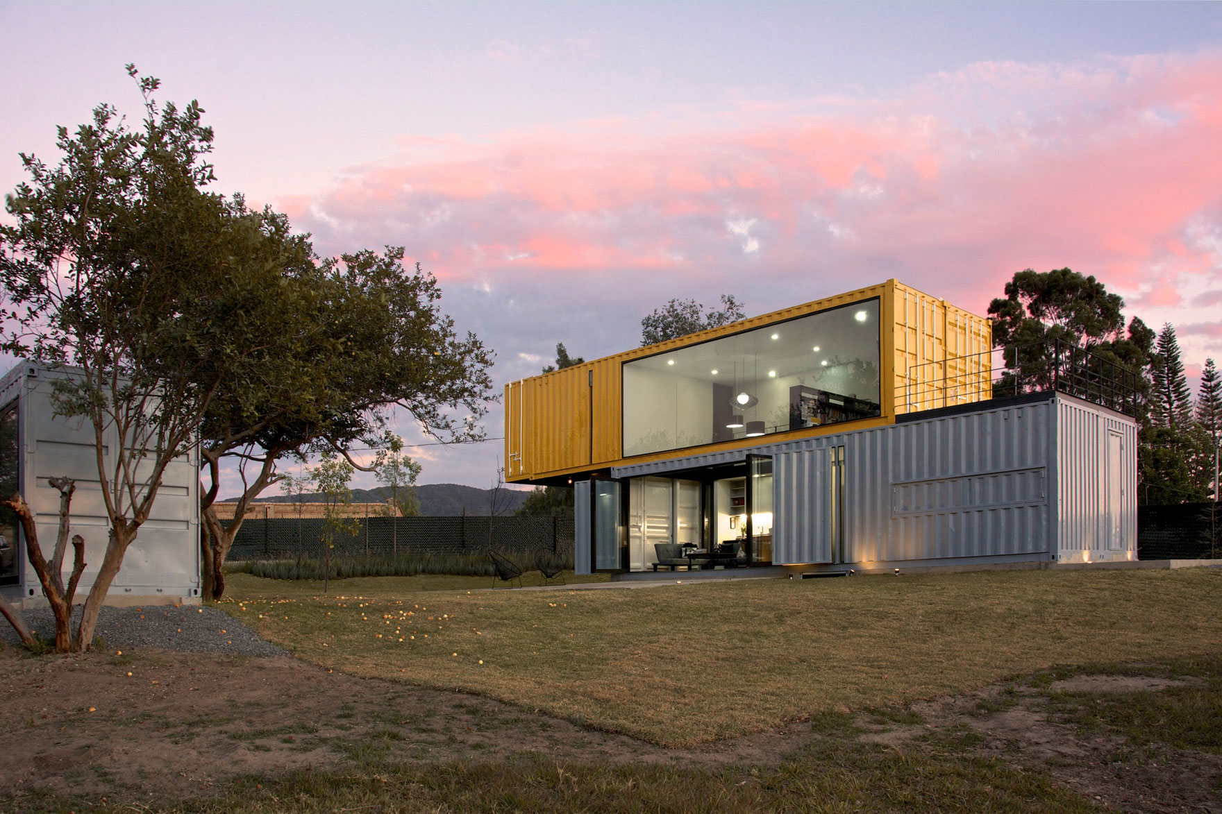 A Stylish Contemporary House Made of Four Shipping Containers in the Primavera Forest by S+ Diseño (4)
