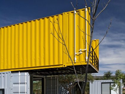 A Stylish Contemporary House Made of Four Shipping Containers in the Primavera Forest by S+ Diseño (5)