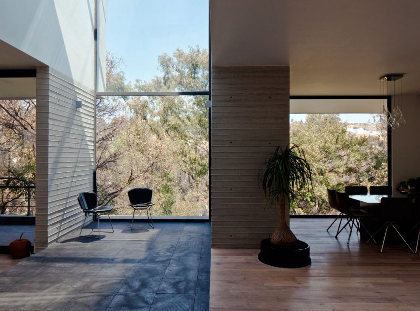 A Contemporary House Made of Wood, Concrete and Volcanic Stone in Mexico City by Materia Arquitectonica (15)