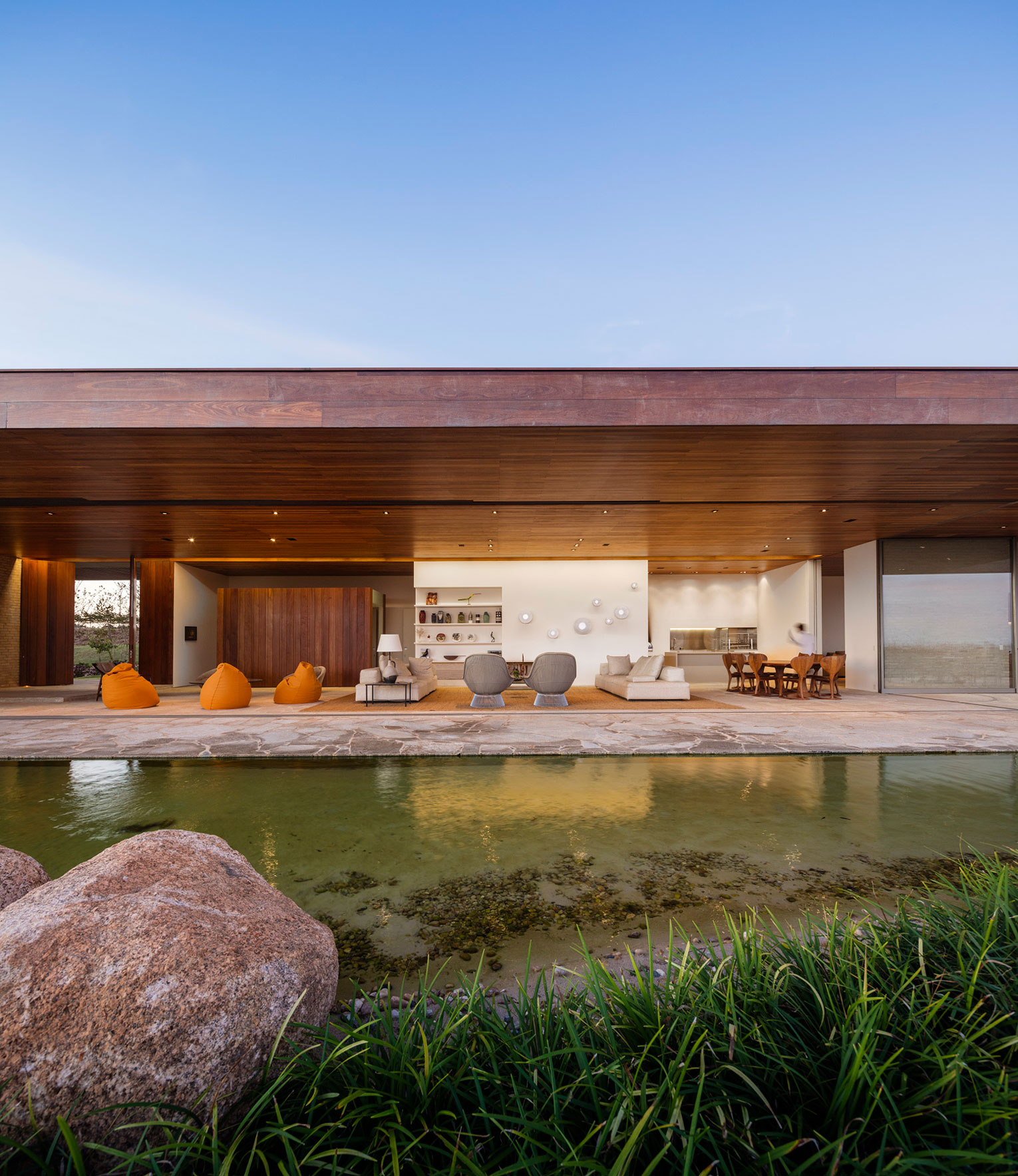 A Contemporary House with Both Opaque and Transparent Facades in São Paulo, Brazil by Studio Arthur Casas (2)