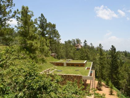 A Contemporary House with Exposed Concrete Walls and Excavated Rock in Dominican Republic by VASHO (5)