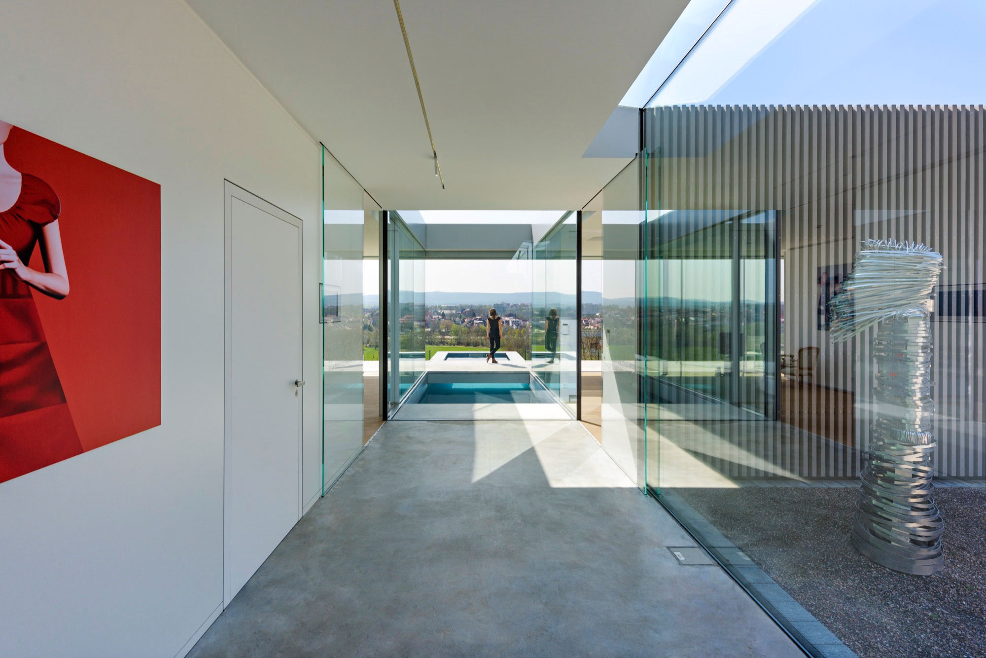 A Contemporary House with Lots of Glass, Steel and Concrete in Thuringia, Germany by Paul de Ruiter Architects (11)