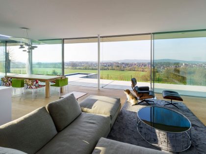 A Contemporary House with Lots of Glass, Steel and Concrete in Thuringia, Germany by Paul de Ruiter Architects (12)