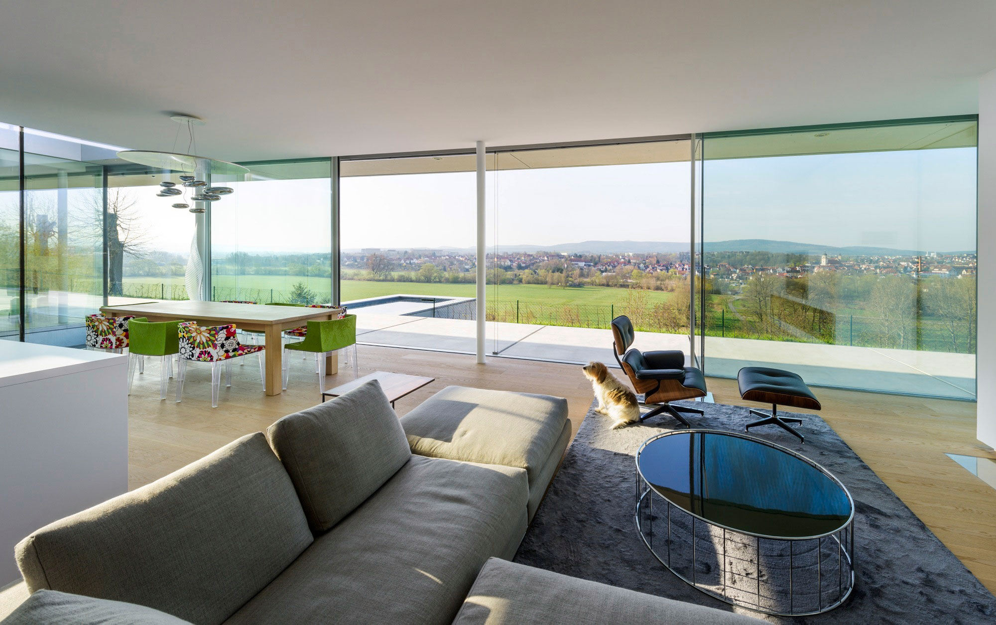 A Contemporary House with Lots of Glass, Steel and Concrete in Thuringia, Germany by Paul de Ruiter Architects (12)