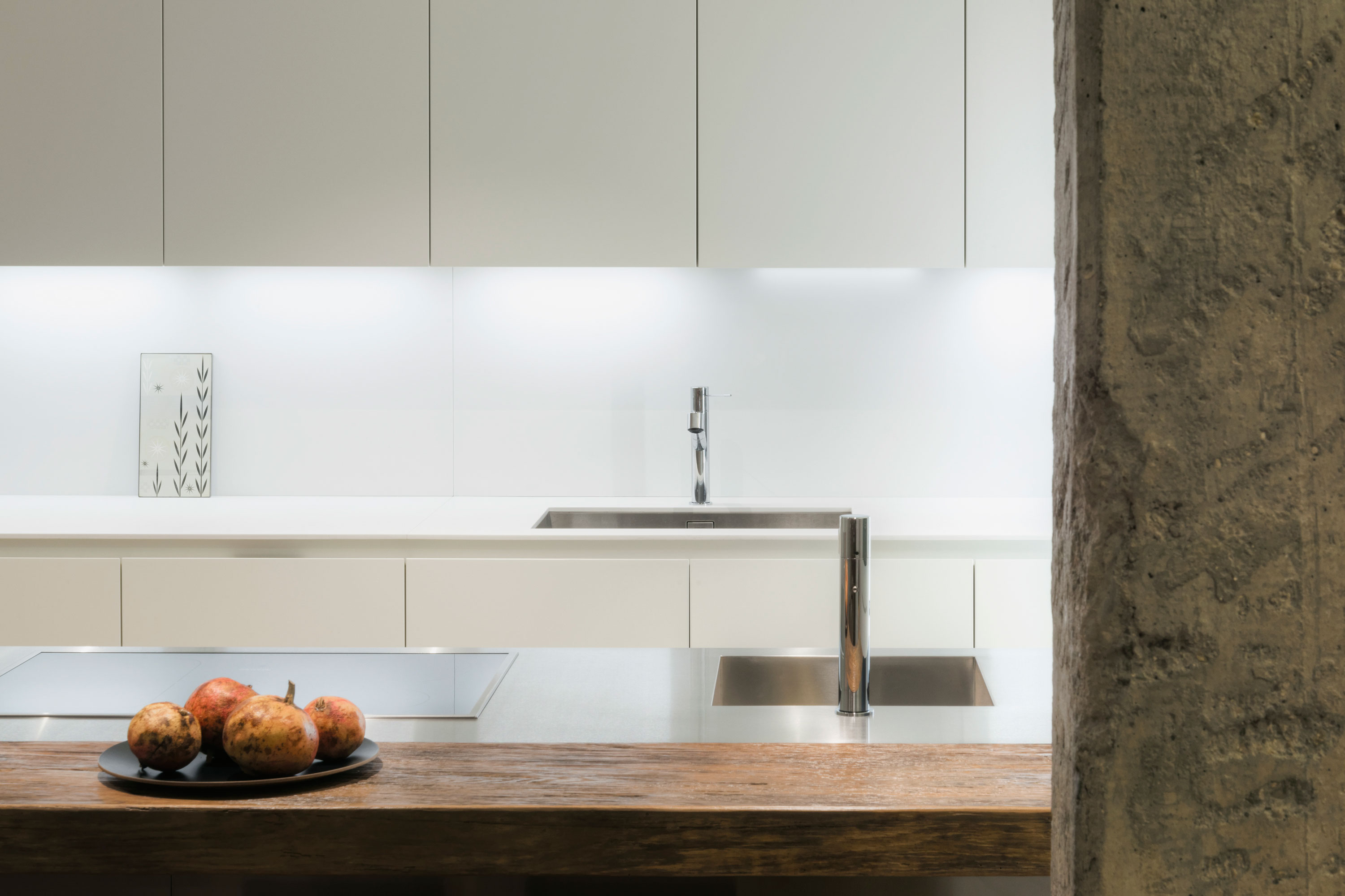 A Contemporary House with Strong and Warm Materials in Treviso, Italy by Gobbo Architetti (3)