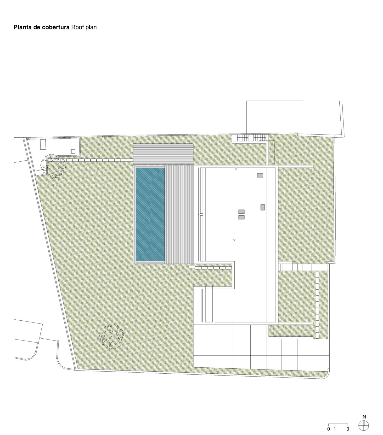 A Contemporary House with a Minimalist Decor Done in White by Raulino Silva Arquitecto (29)