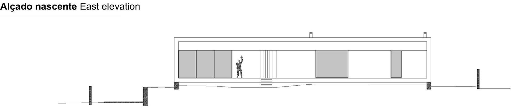 A Contemporary House with a Minimalist Decor Done in White by Raulino Silva Arquitecto (30)
