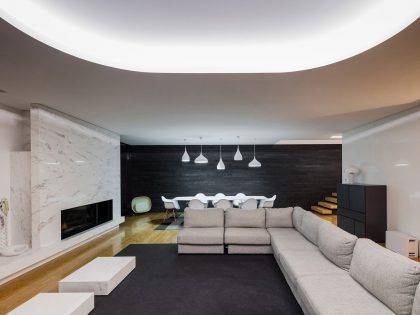 A Contemporary House with a Minimalist Decor Done in White by Raulino Silva Arquitecto (9)