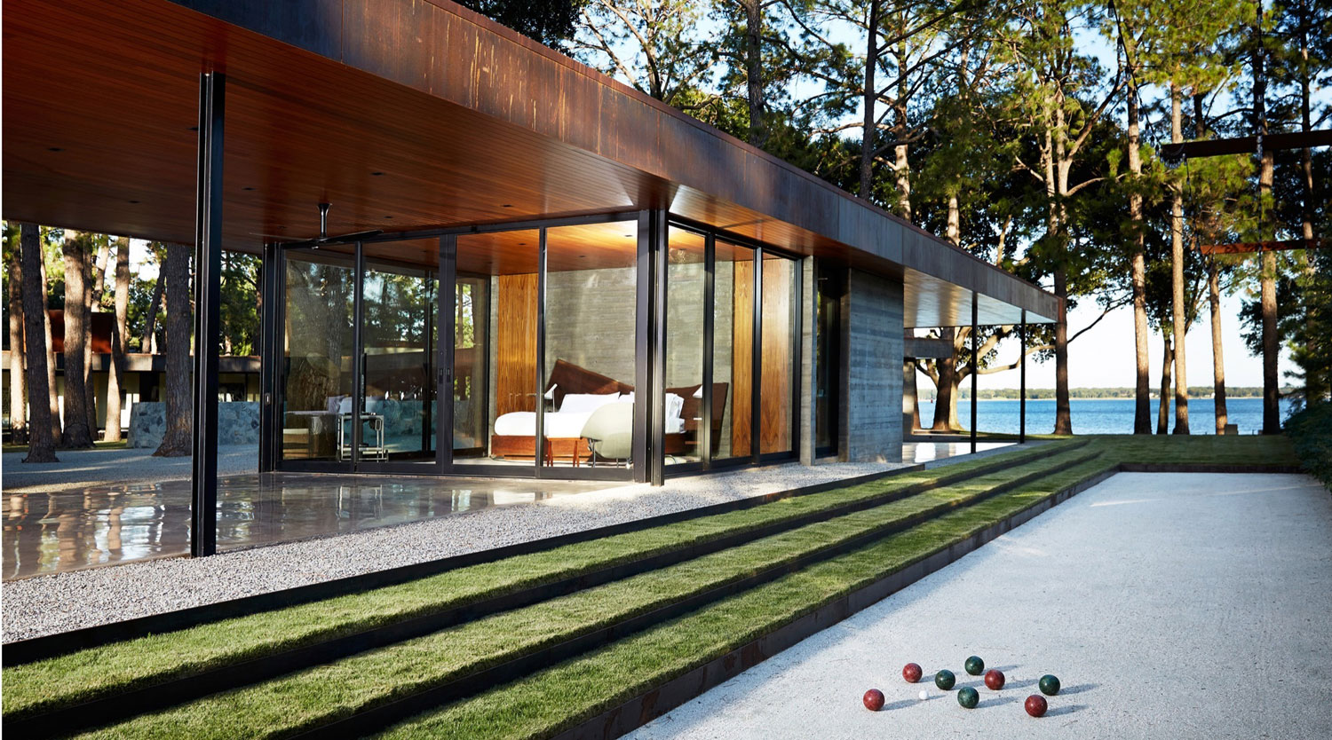 A Contemporary Lakefront Home with Concrete and Weathering Steel in Cedar Creek Reservoir by Wernerfield (10)