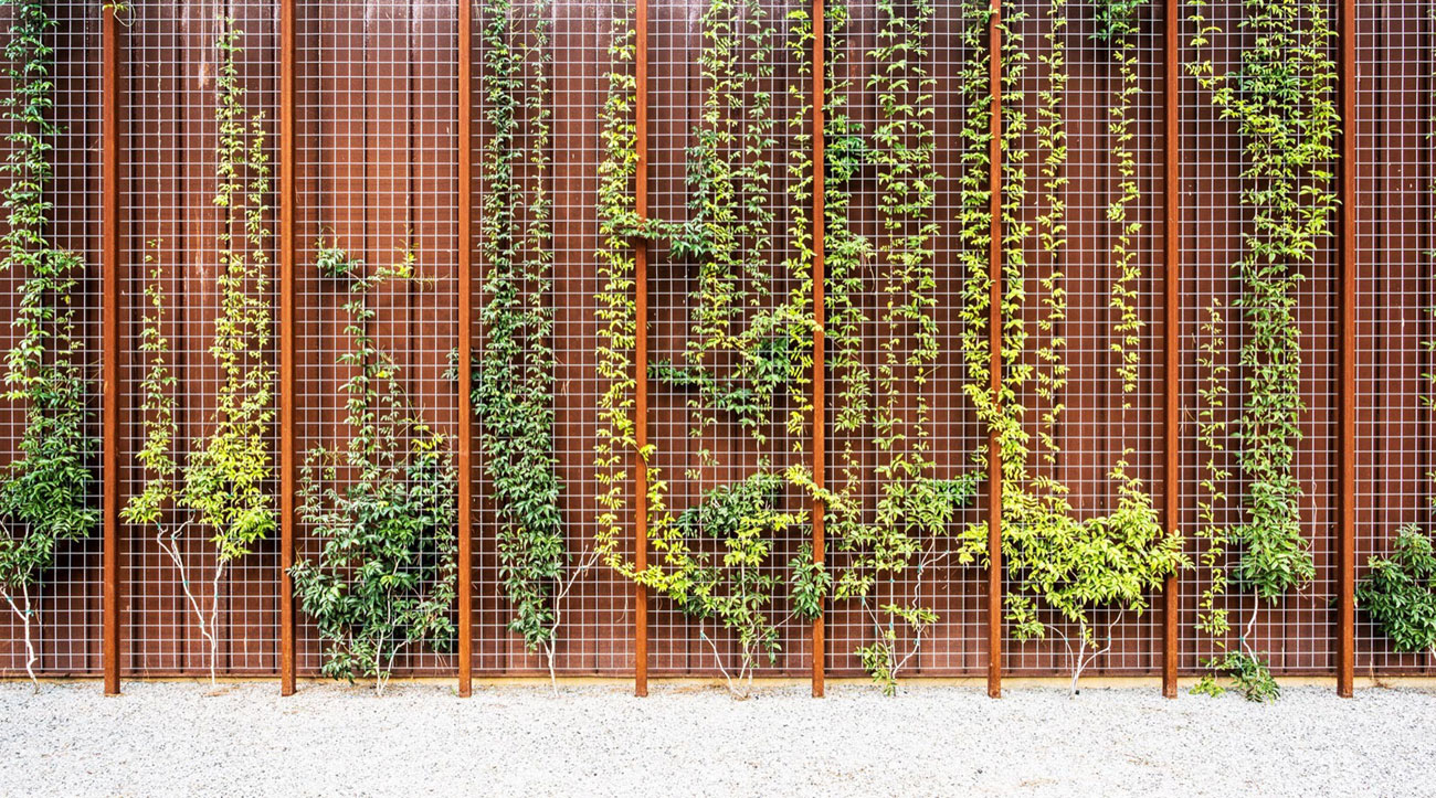 A Contemporary Lakefront Home with Concrete and Weathering Steel in Cedar Creek Reservoir by Wernerfield (12)