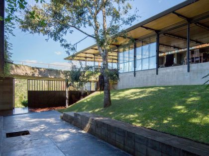 A Contemporary Mountainside Home in the Stunning Hills of Santo Antônio do Pinhal by H+F Arquitetos (10)