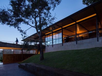 A Contemporary Mountainside Home in the Stunning Hills of Santo Antônio do Pinhal by H+F Arquitetos (21)