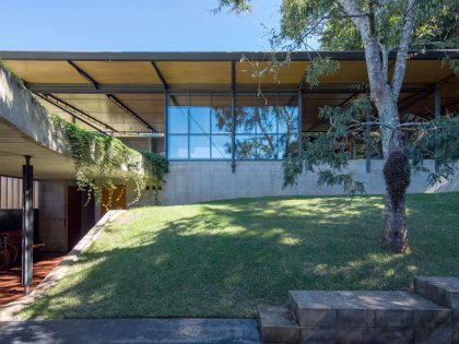 A Contemporary Mountainside Home in the Stunning Hills of Santo Antônio do Pinhal by H+F Arquitetos (7)