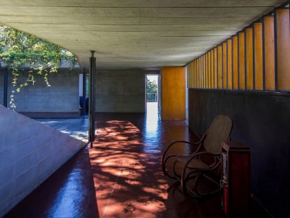 A Contemporary Mountainside Home in the Stunning Hills of Santo Antônio do Pinhal by H+F Arquitetos (9)