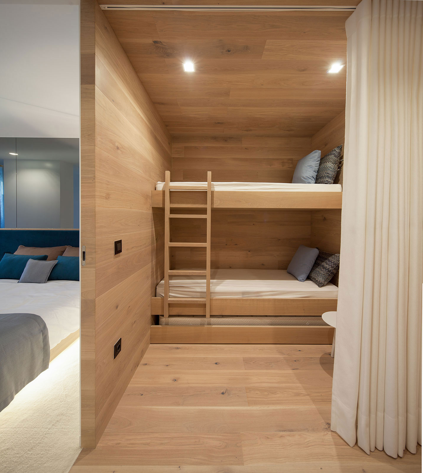 A Contemporary Seafront Apartment with Natural Wood Elements in Póvoa do Varzim by Pitagoras Group (15)