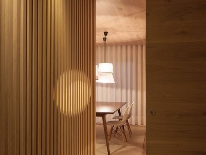 A Contemporary Seafront Apartment with Natural Wood Elements in Póvoa do Varzim by Pitagoras Group (4)