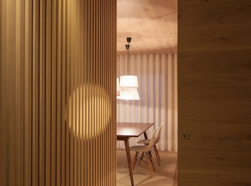 A Contemporary Seafront Apartment with Natural Wood Elements in Póvoa do Varzim by Pitagoras Group (4)