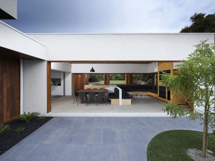 A Contemporary Summer House with a Stunning Landscaping Program in Melbourne by Dan Gayfer Field Design (6)