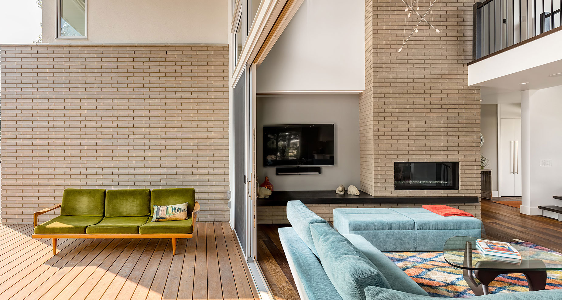 A Contemporary and Functional House with Open Spaces for a Family of Five in Calgary by DOODL (10)