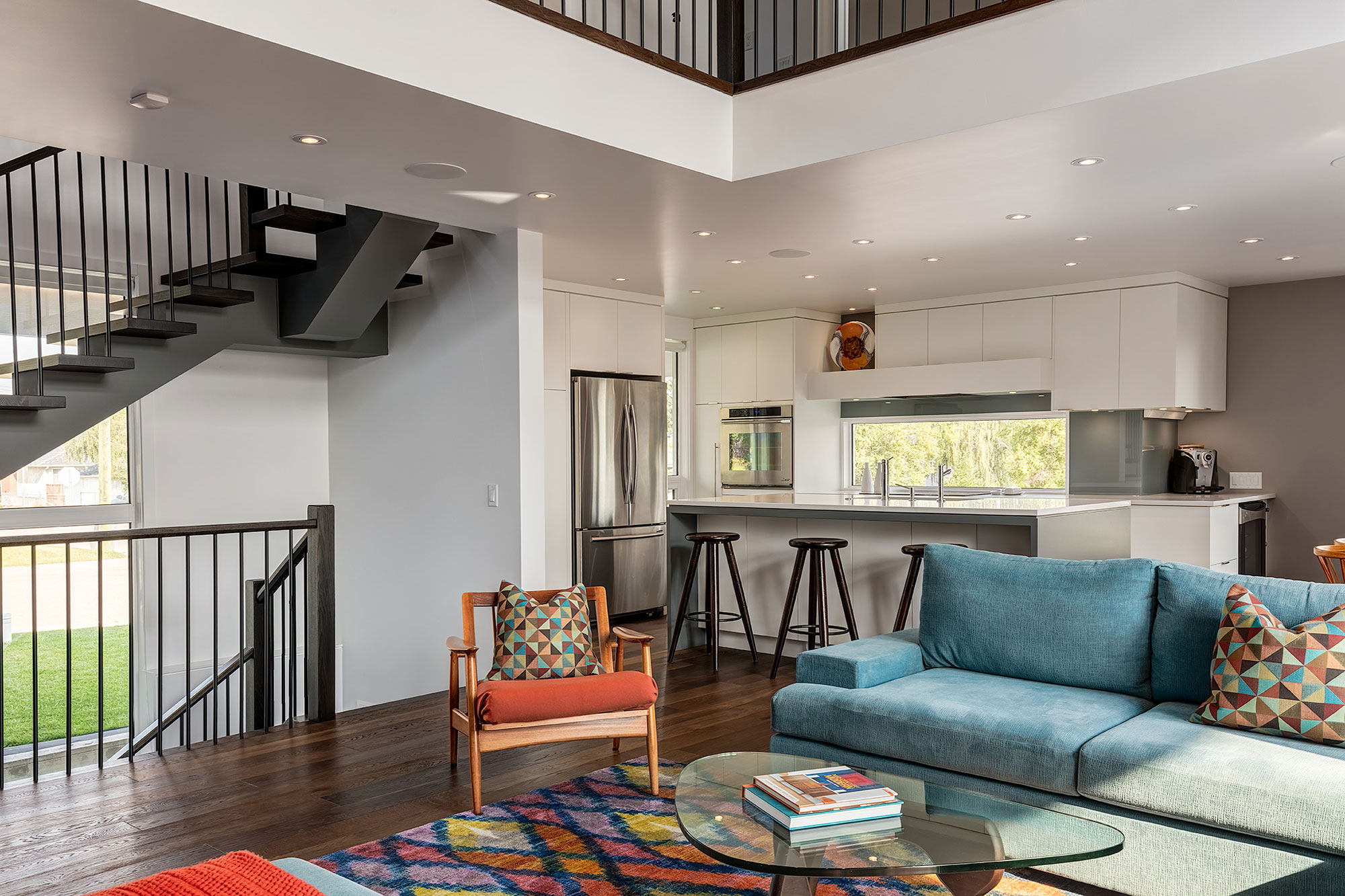 A Contemporary and Functional House with Open Spaces for a Family of Five in Calgary by DOODL (18)