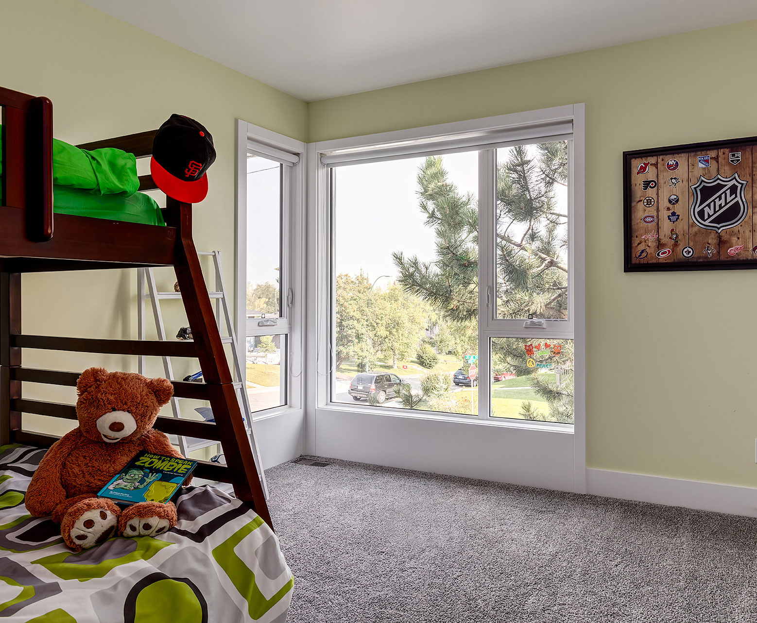 A Contemporary and Functional House with Open Spaces for a Family of Five in Calgary by DOODL (28)