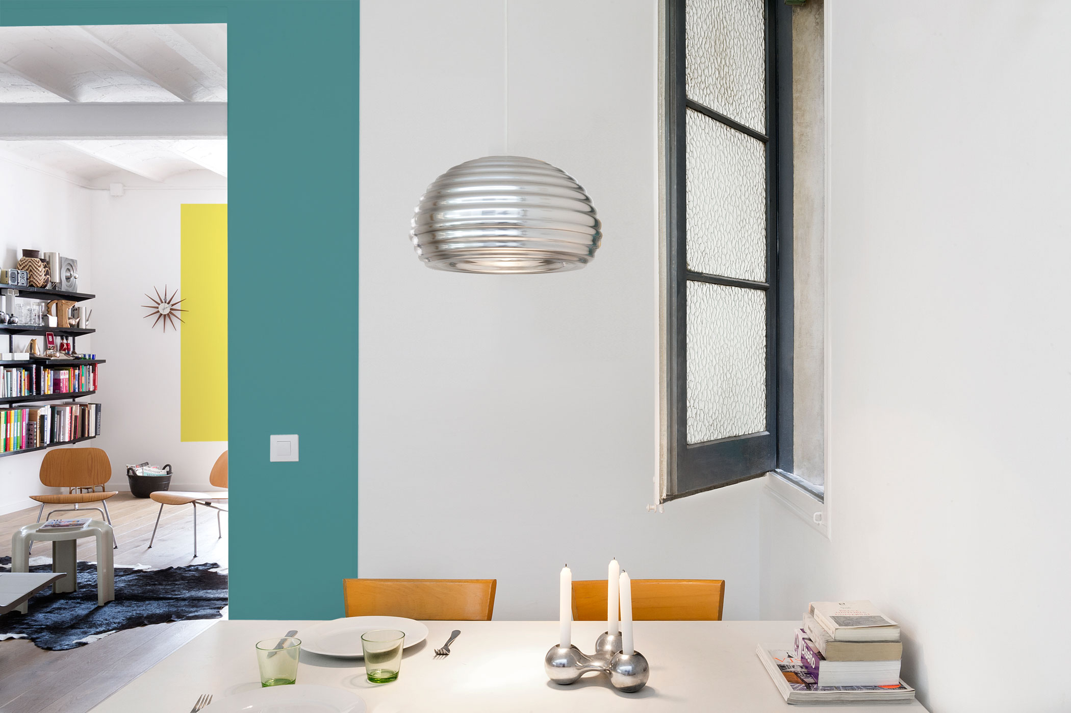 A Cosy and Vibrant Apartment with Lots of Playful Features in Barcelona by Egue y Seta (11)