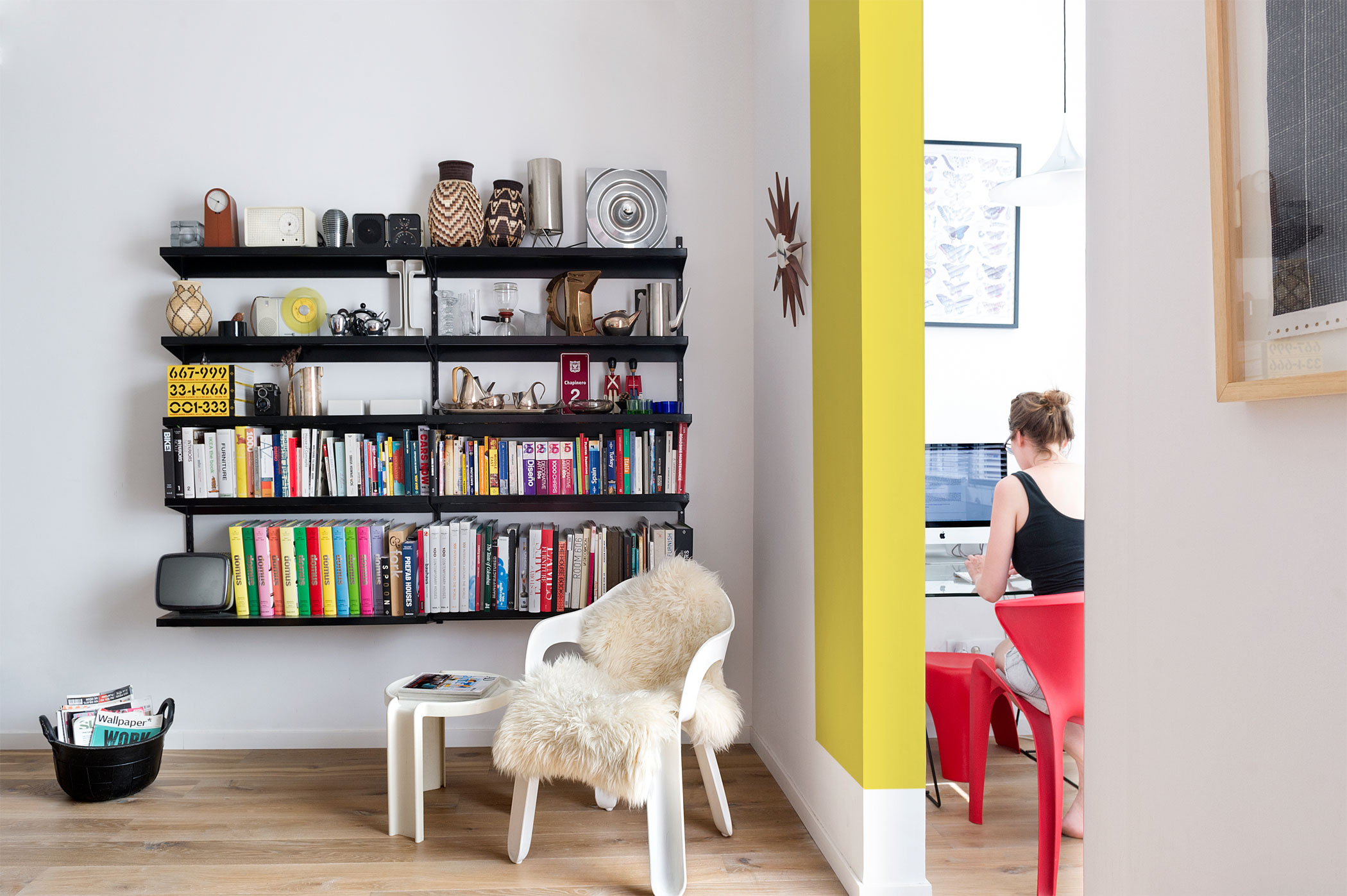 A Cosy and Vibrant Apartment with Lots of Playful Features in Barcelona by Egue y Seta (2)