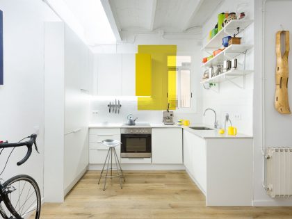 A Cosy and Vibrant Apartment with Lots of Playful Features in Barcelona by Egue y Seta (6)