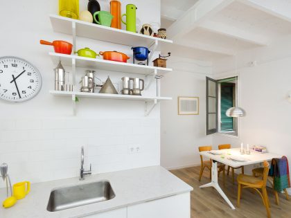A Cosy and Vibrant Apartment with Lots of Playful Features in Barcelona by Egue y Seta (8)