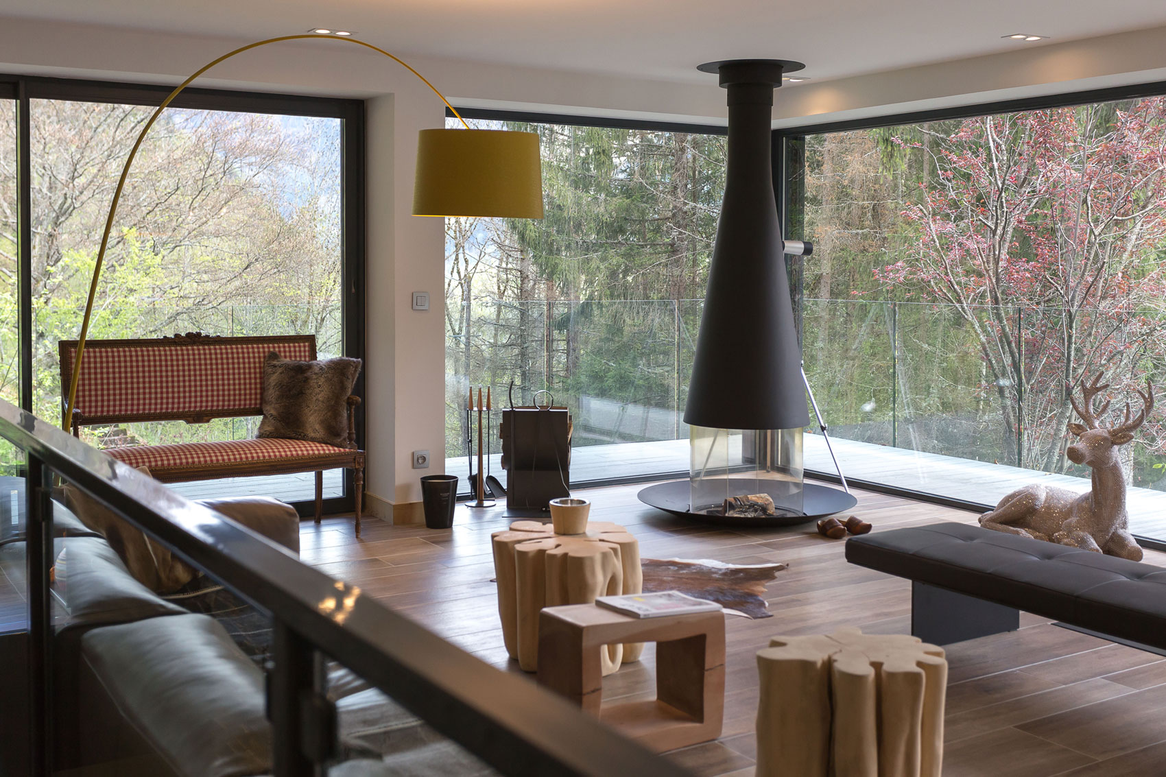 A Cozy and Charming Chalet Surrounded by Rock Faces in Les Houches by Chevallier Architectes (10)