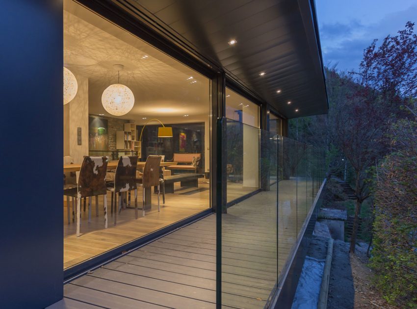 A Cozy and Charming Chalet Surrounded by Rock Faces in Les Houches by Chevallier Architectes (23)