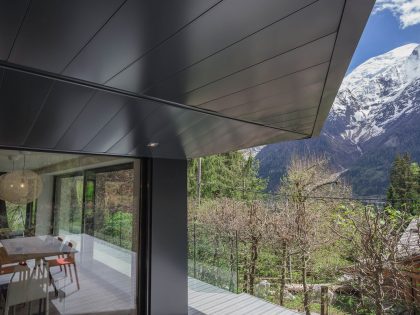 A Cozy and Charming Chalet Surrounded by Rock Faces in Les Houches by Chevallier Architectes (7)