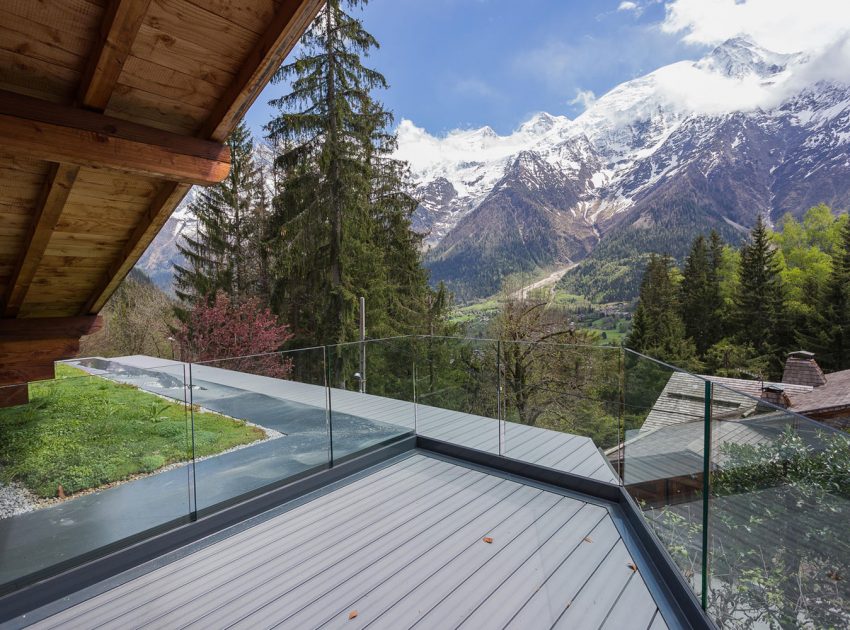 A Cozy and Charming Chalet Surrounded by Rock Faces in Les Houches by Chevallier Architectes (8)