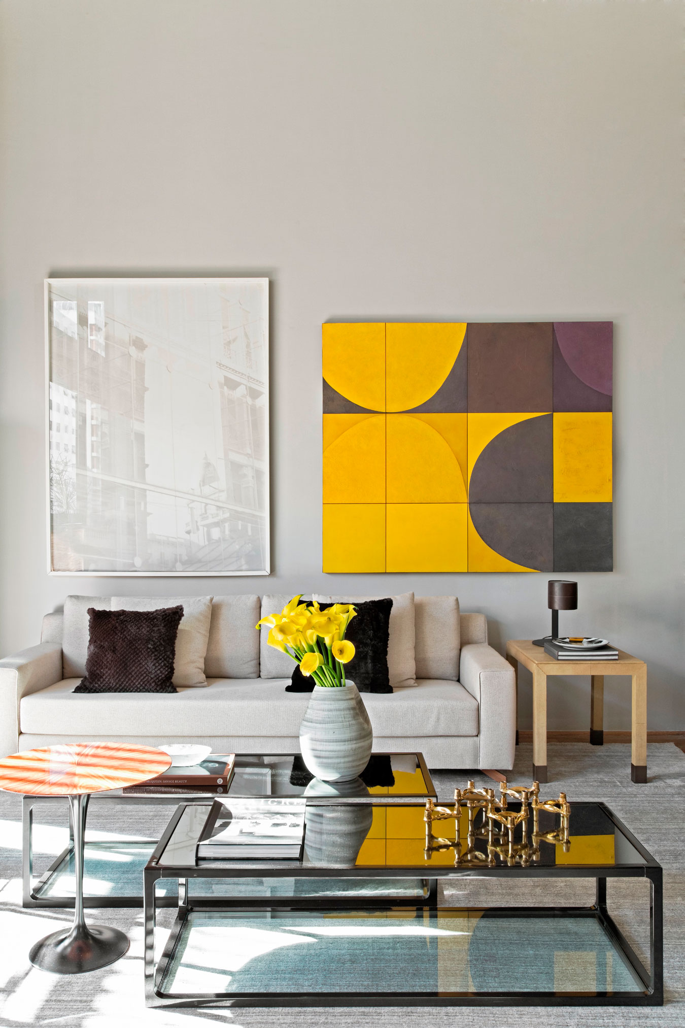 A Cozy and Elegant Contemporary Family Apartment in São Paulo by Diego Revollo Arquitetura (14)