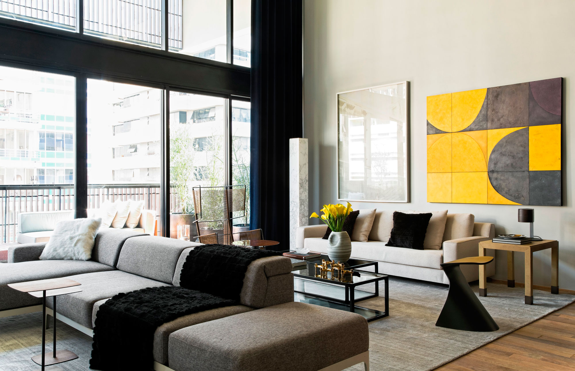 A Cozy and Elegant Contemporary Family Apartment in São Paulo by Diego Revollo Arquitetura (17)