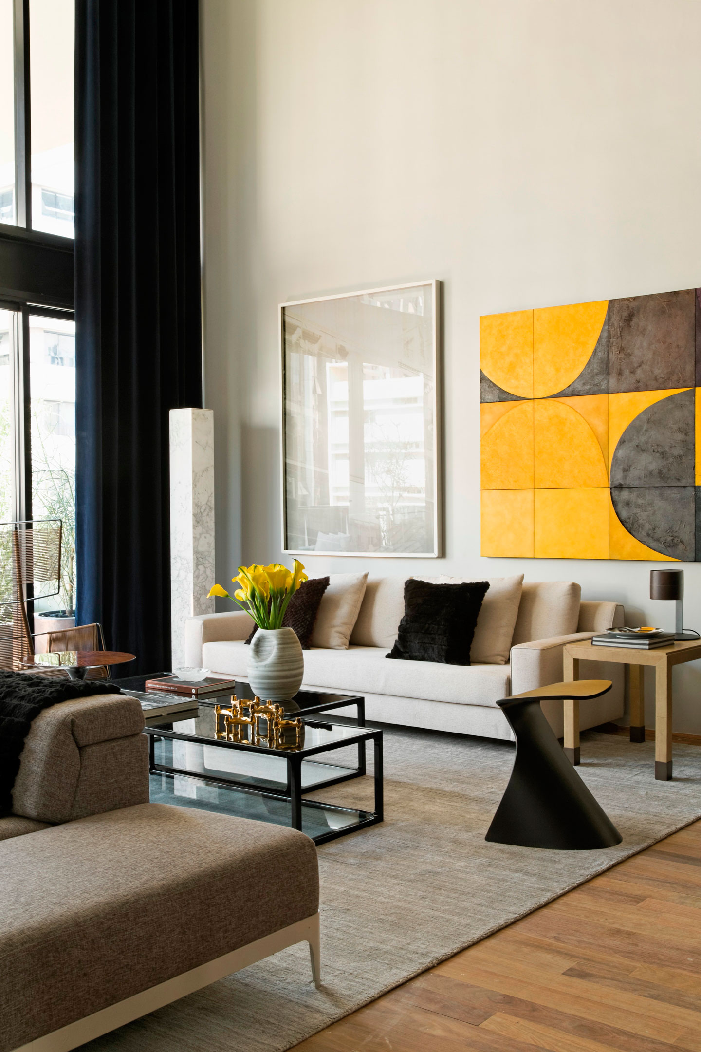 A Cozy and Elegant Contemporary Family Apartment in São Paulo by Diego Revollo Arquitetura (18)