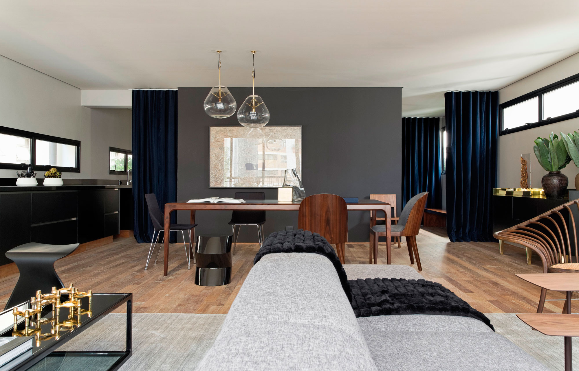 A Cozy and Elegant Contemporary Family Apartment in São Paulo by Diego Revollo Arquitetura (27)