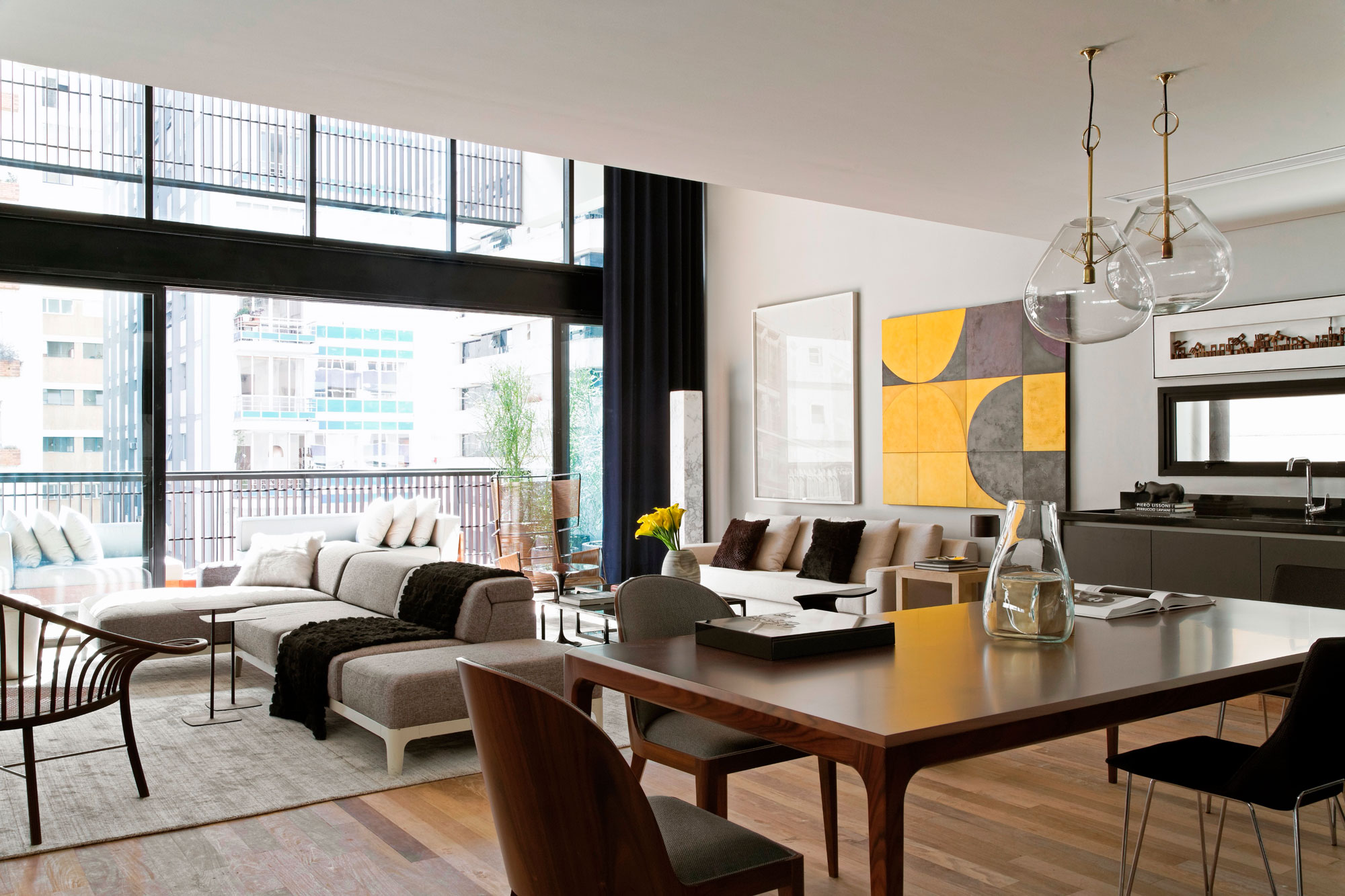 A Cozy and Elegant Contemporary Family Apartment in São Paulo by Diego Revollo Arquitetura (35)