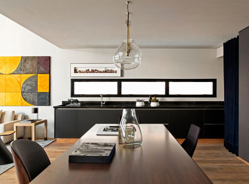 A Cozy and Elegant Contemporary Family Apartment in São Paulo by Diego Revollo Arquitetura (36)