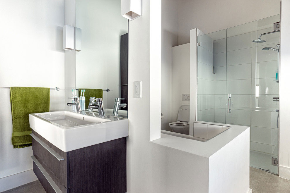 A Cozy and Sophisticated Wood-Clad Home Sits on the Mountainside in Park City, Utah by Park City Design Build (24)