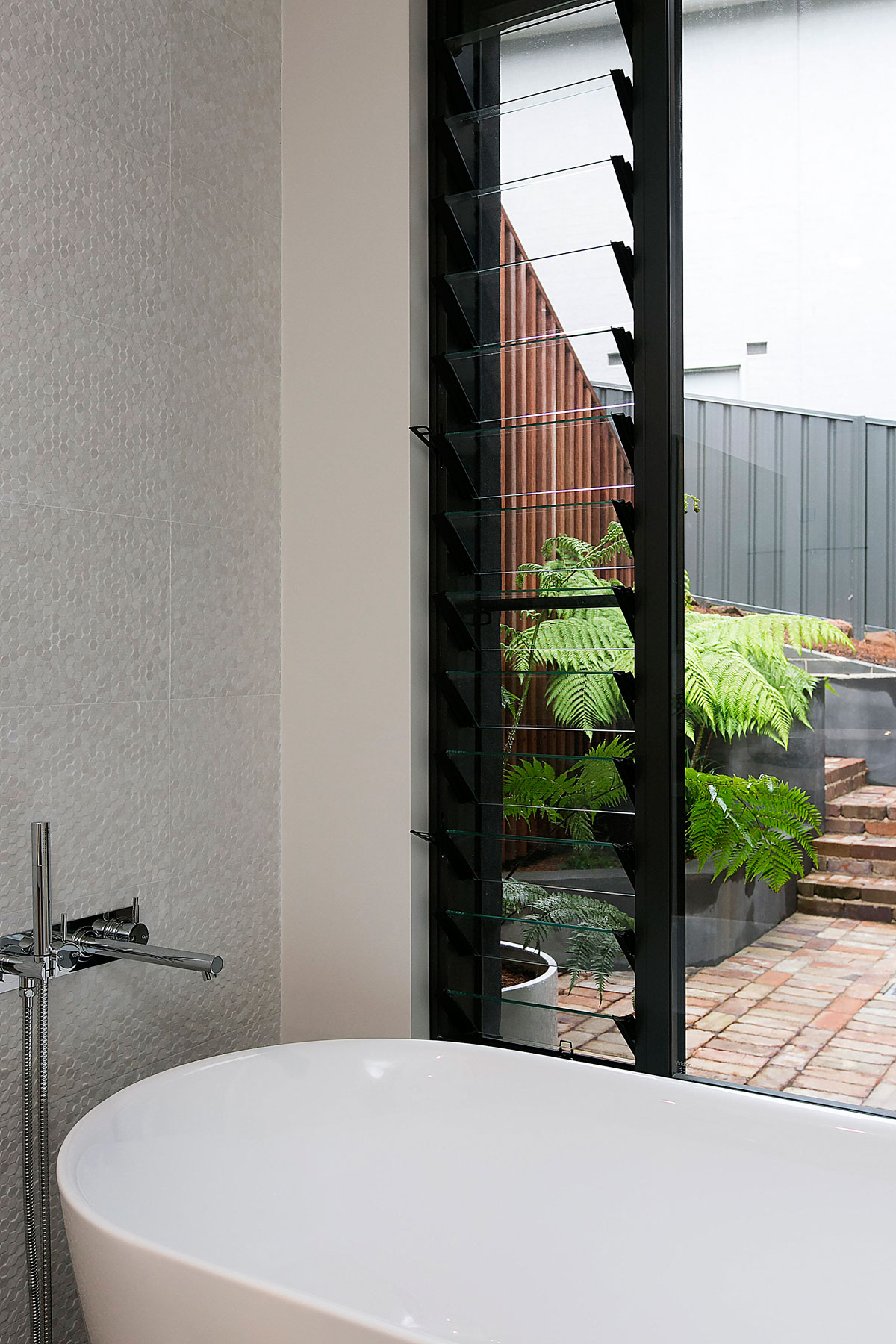 A Cozy and Spectacular Contemporary House in Bulli, Australia by Alex Urena Design Studio (16)