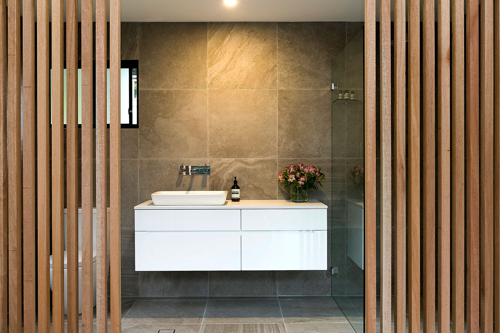 A Cozy and Spectacular Contemporary House in Bulli, Australia by Alex Urena Design Studio (17)