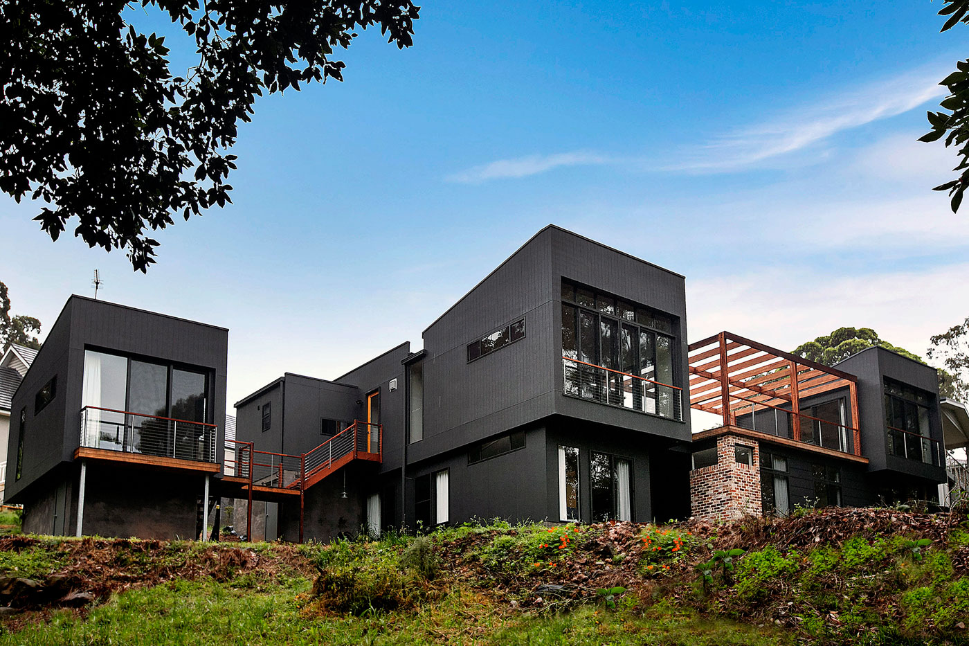A Cozy and Spectacular Contemporary House in Bulli, Australia by Alex Urena Design Studio (2)