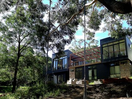 A Cozy and Spectacular Contemporary House in Bulli, Australia by Alex Urena Design Studio (4)