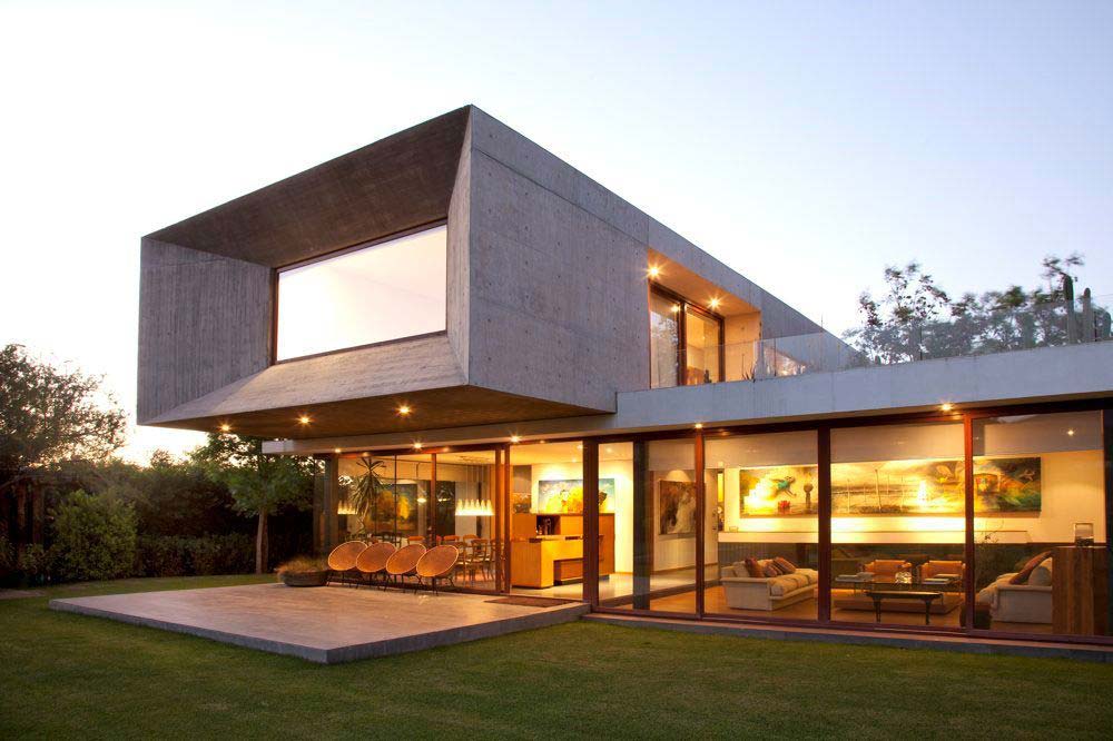 A Fascinating and Spacious Modern Concrete House with Luxurious Interiors in Chicureo, Chile by Raimundo Anguita (8)