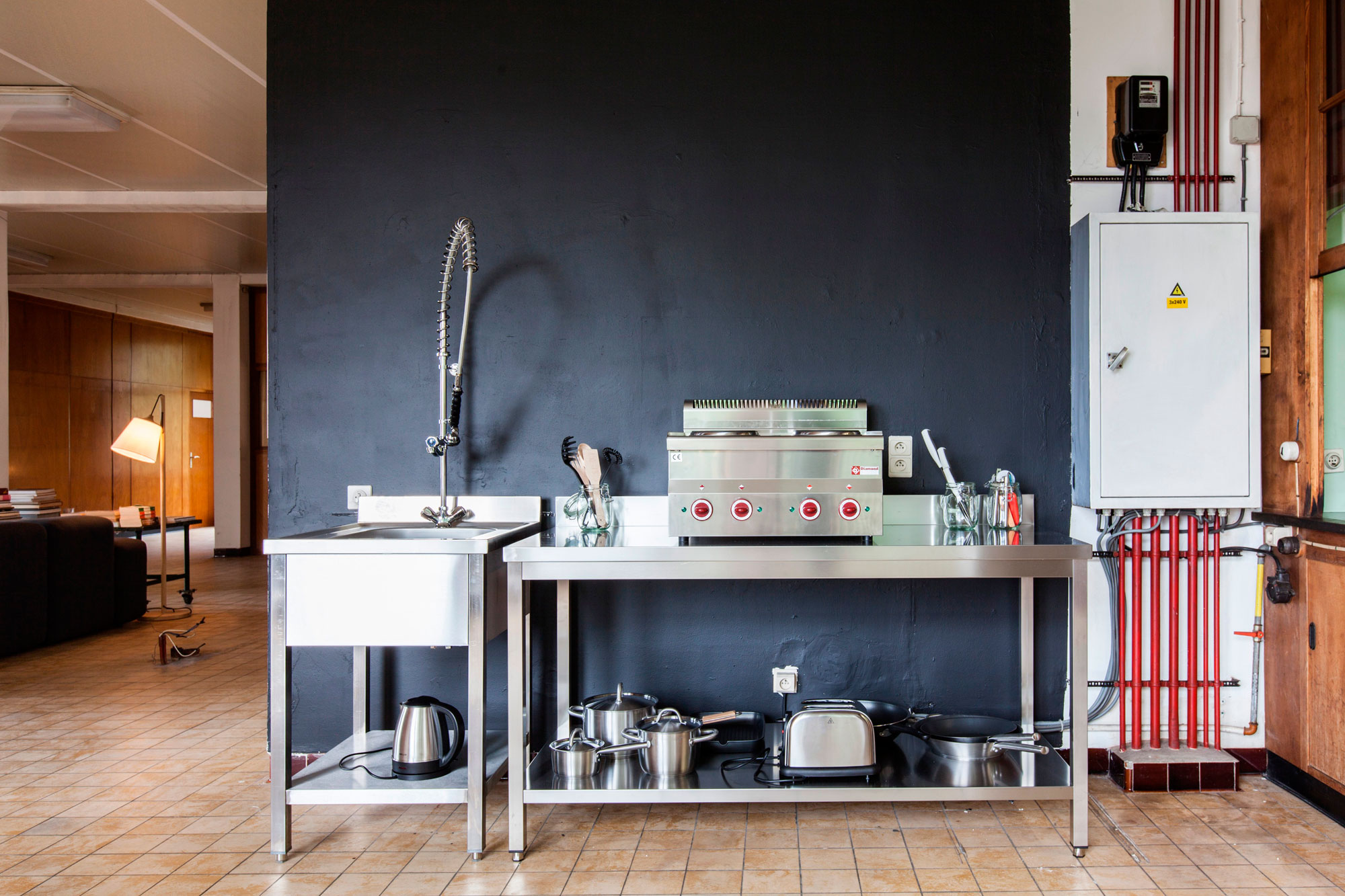 A Former Office Space Transformed Into a Vibrant and Colorful Apartment in Ghent by Dift (10)