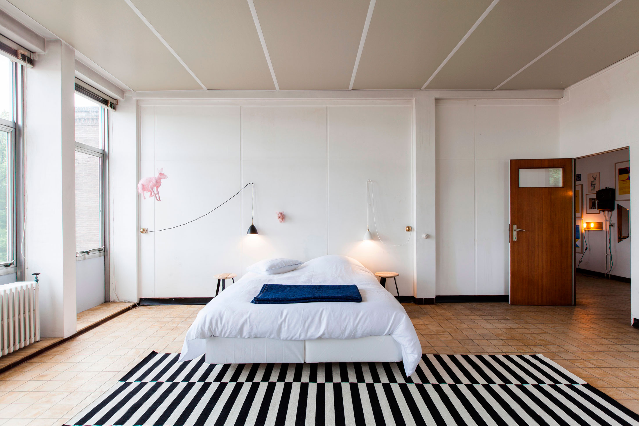 A Former Office Space Transformed Into a Vibrant and Colorful Apartment in Ghent by Dift (21)