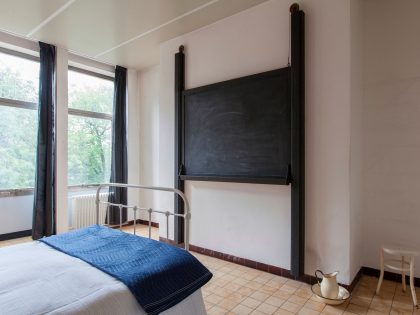 A Former Office Space Transformed Into a Vibrant and Colorful Apartment in Ghent by Dift (30)
