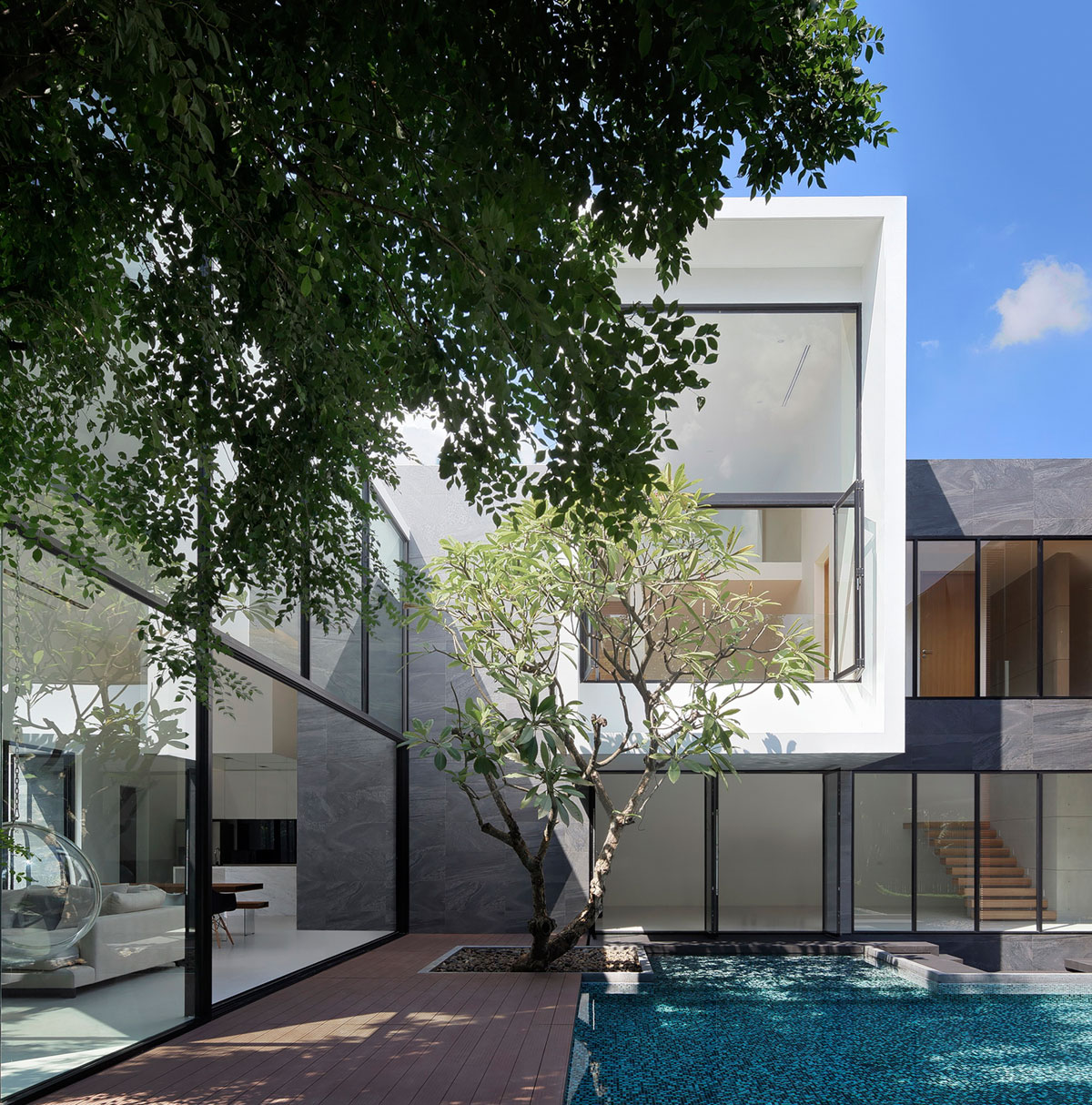 A Fresh Contemporary Home with Stylish and Dramatic Views in Bangkok by Ayutt and Associates Design (7)